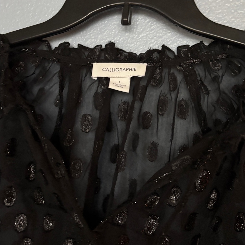 CALLIGRAPHIE elegant sheer appliqué black blouse. Billowing sleeves. Size large - Picture 8 of 10